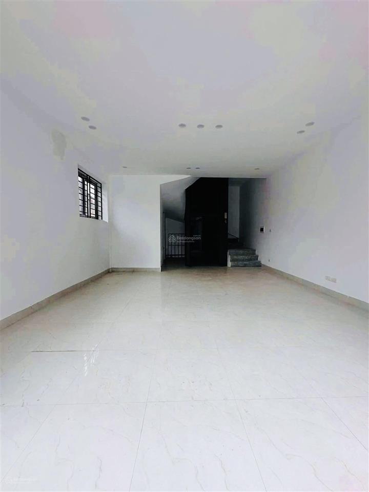 Cho thuê nhà nguyên căn ngô gia tự, 5 tầng thang máy, 65m², 3 phòng ngủ, full đồ. giá 15tr/th