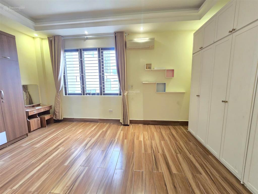 Cho thuê nhà phố hoa lâm 73m2 5 tầng thông sàn kinh doanh 20 triệu/tháng. 0856 567 ***
