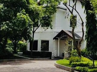 Cho thuê quỹ đất vàng ngọc thụy, biệt thự sân vườn 1.300m, 4 mặt tiền, không gian đẳng cấp.