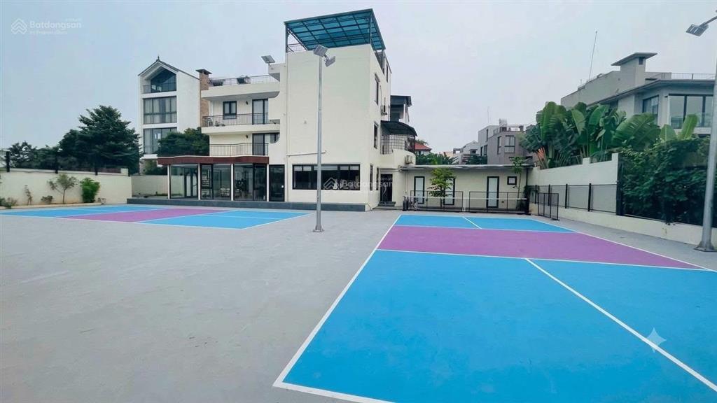 Cho thuê biệt thự sân vườn ngọc thụy 1.800m ô tô tải vào tận nơi 50 triệu/tháng.0856 567 ***