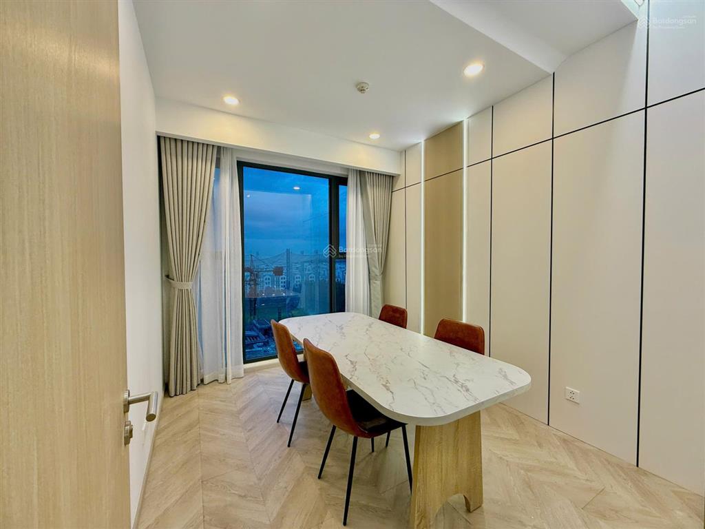 Bán nhanh 2pn masteri centre point full nội thất luxury view công viên và hồ bơi tại vinhome quận 9