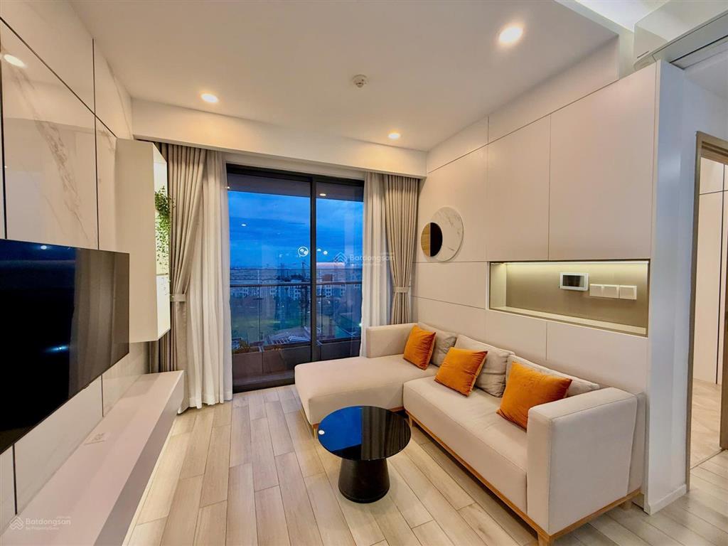 Bán nhanh 2pn masteri centre point full nội thất luxury view công viên và hồ bơi tại vinhome quận 9