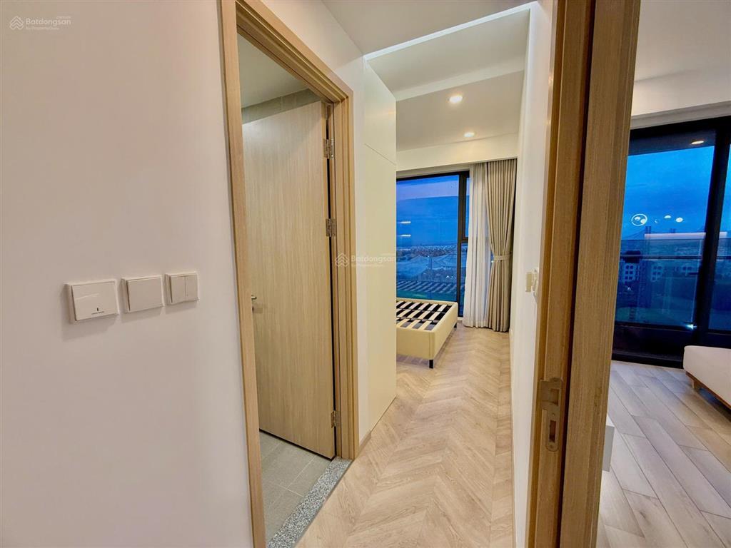 Bán nhanh 2pn masteri centre point full nội thất luxury view công viên và hồ bơi tại vinhome quận 9