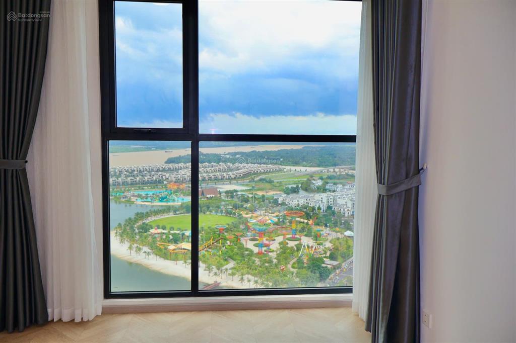 Chính chủ gửi bán nhanh 3pn view trực diện công viên 36ha giá chỉ 8tỷ8 tại masteri ở vinhomes q9