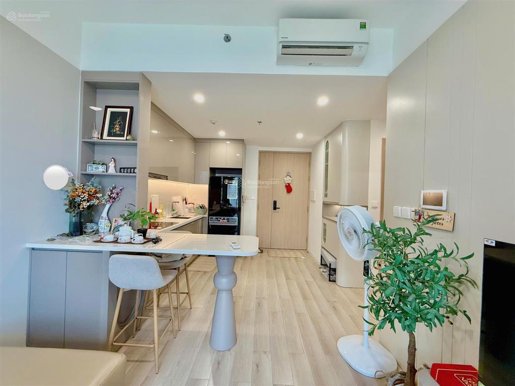 Cho thuê 1pn + layout 2pn1wc full nội thất luxury chỉ 12tr tại masteri centre point vinhomes quận 9