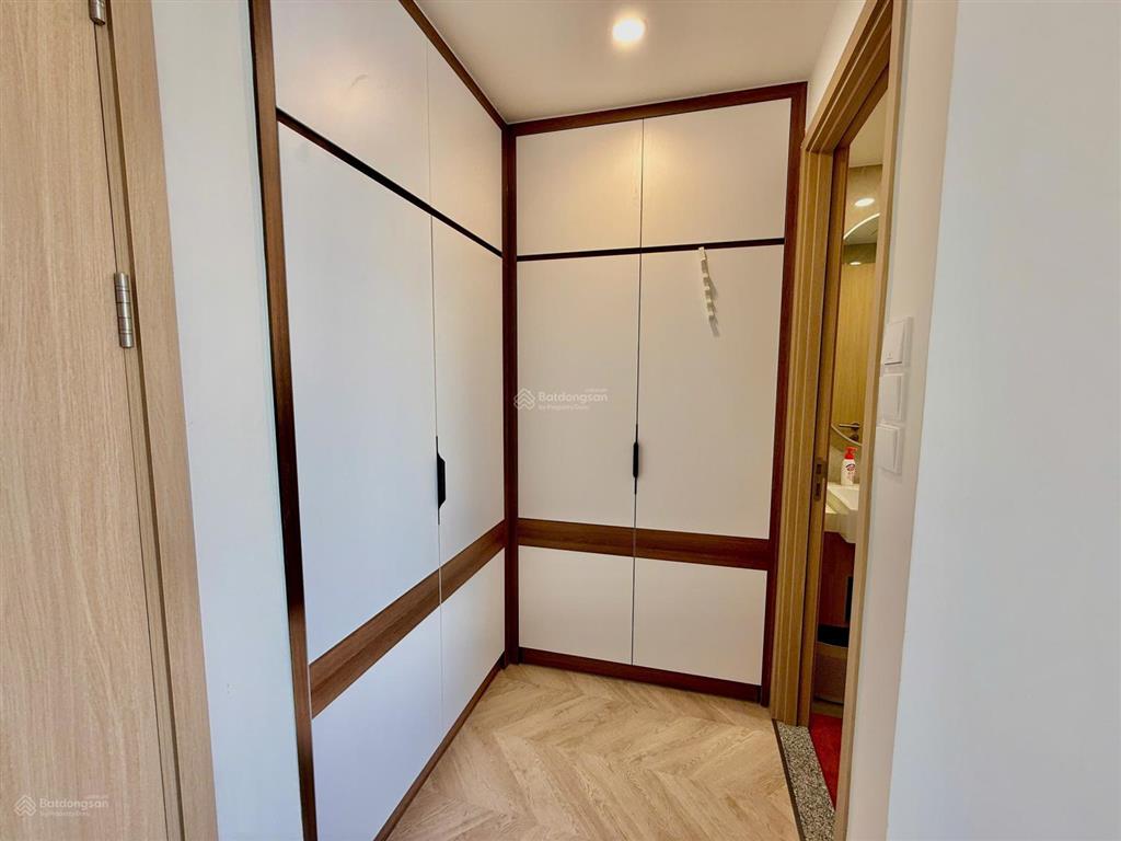 Cho thuê nhanh 2pn 2 view trực diện công viên full nội thất luxury 15tr tại masteri centre point