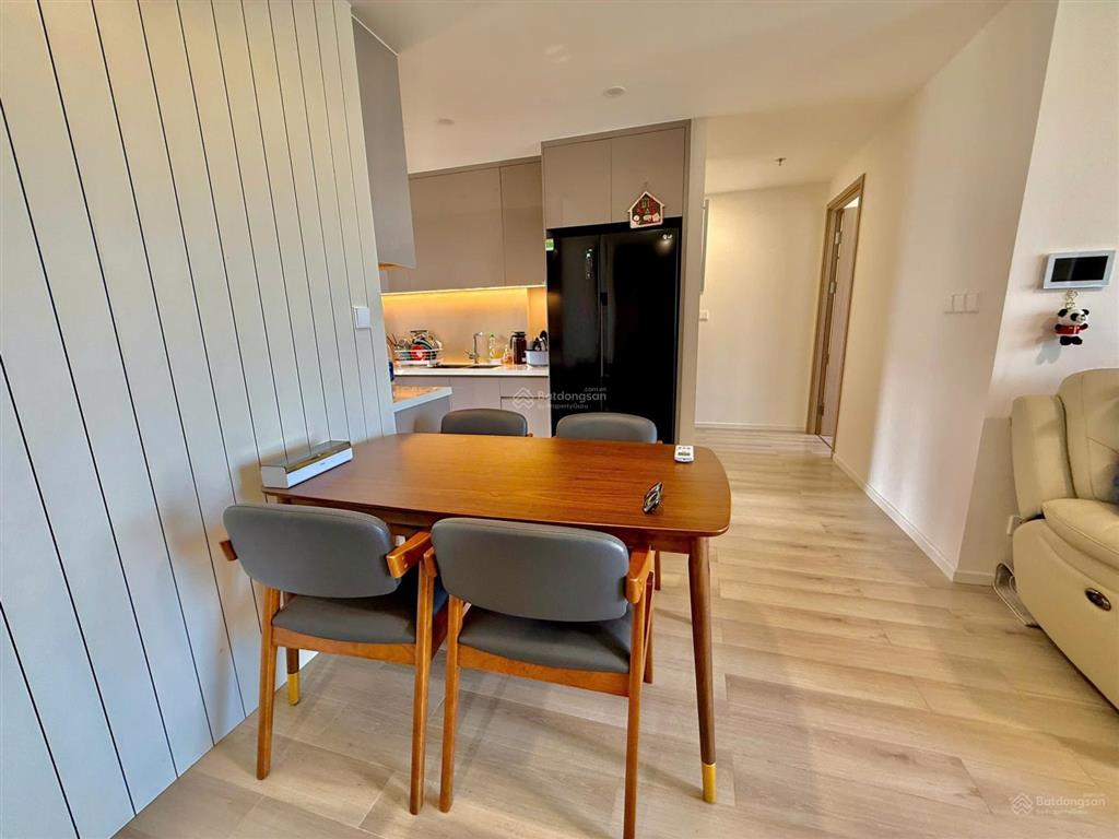 Cho thuê nhanh 2pn 2 view trực diện công viên full nội thất luxury 15tr tại masteri centre point