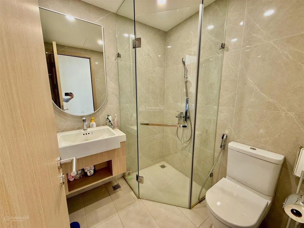 Cho thuê nhanh 2pn 2 view trực diện công viên full nội thất luxury 15tr tại masteri centre point