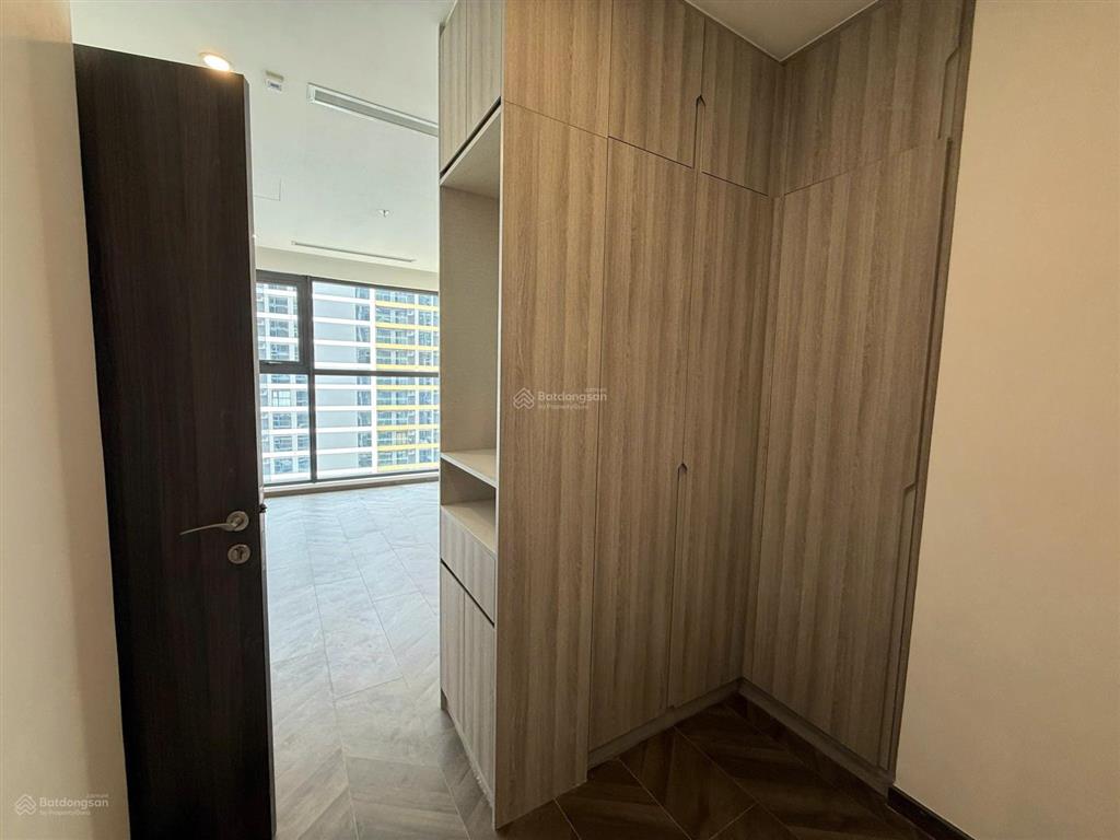 Cho thuê 3pn ntcb rèm giá chỉ 18tr/th tại opus one tại vinhomes grand park quận 9