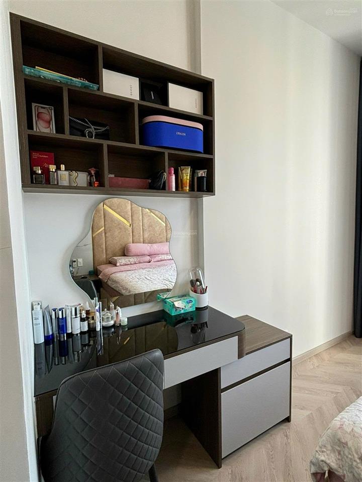 Chính chủ bán nhanh 2pn full nội thất luxury giá chỉ 5tỷ1 btp đã có sổ tại masteri vinhomes quận 9
