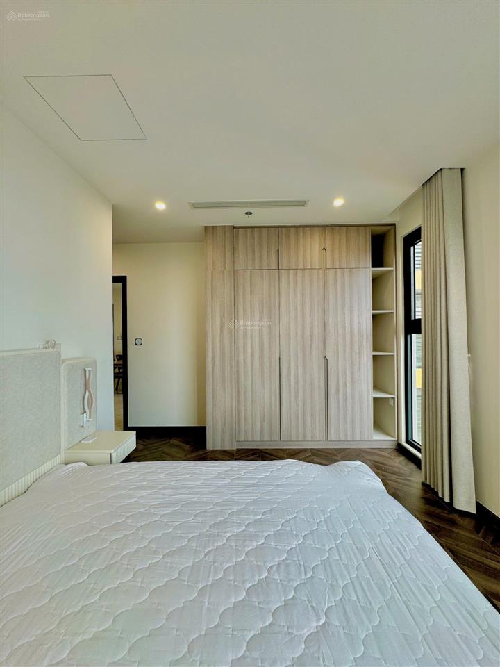 Cho thuê 2pn full nội thất luxury 18tr view trực diện công viên và sông đồng nai tại opus one