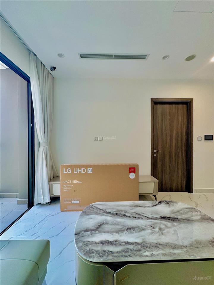 Cho thuê 2pn full nội thất luxury 18tr view trực diện công viên và sông đồng nai tại opus one