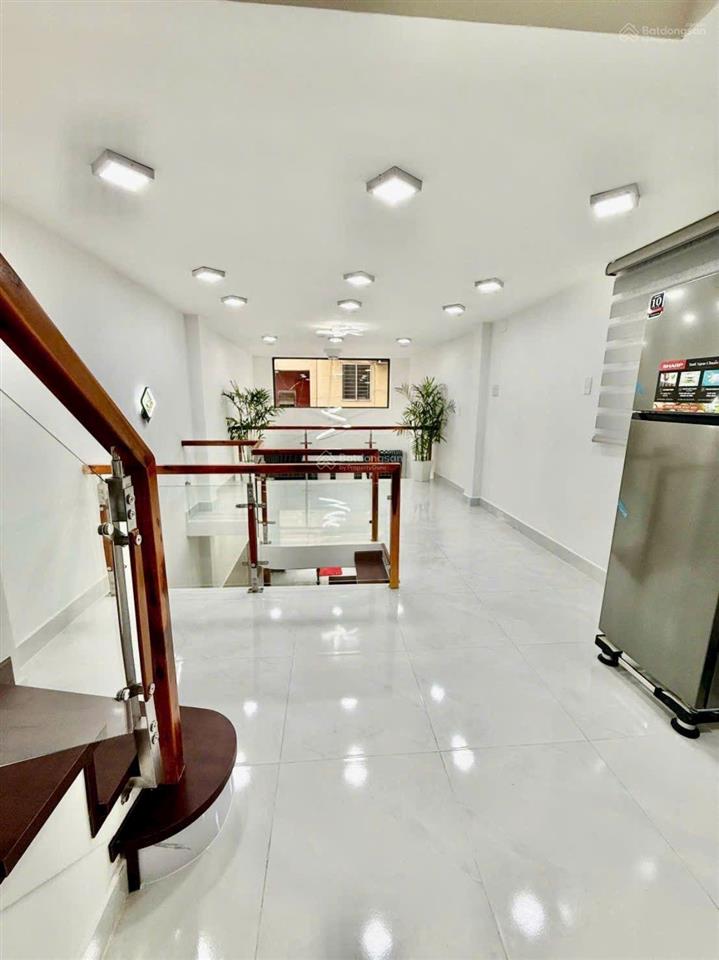 Nhà bán 4 tầng hẻm 44 phạm văn hai, sát mặt tiền..dt 3,8x11 nở 4,85