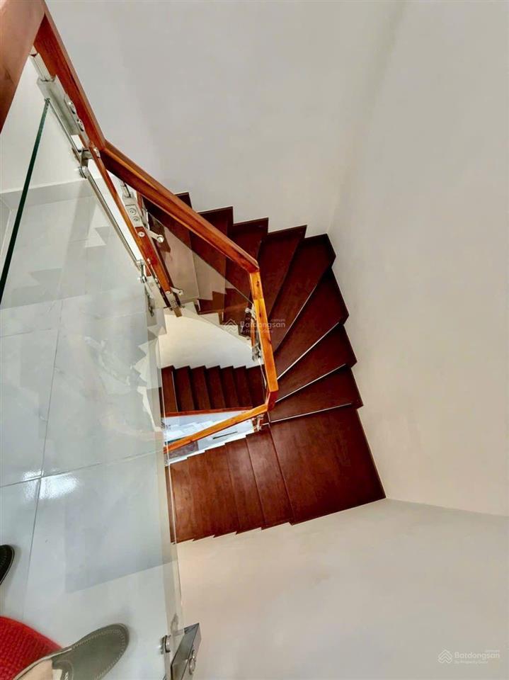 Nhà bán 4 tầng hẻm 44 phạm văn hai, sát mặt tiền..dt 3,8x11 nở 4,85