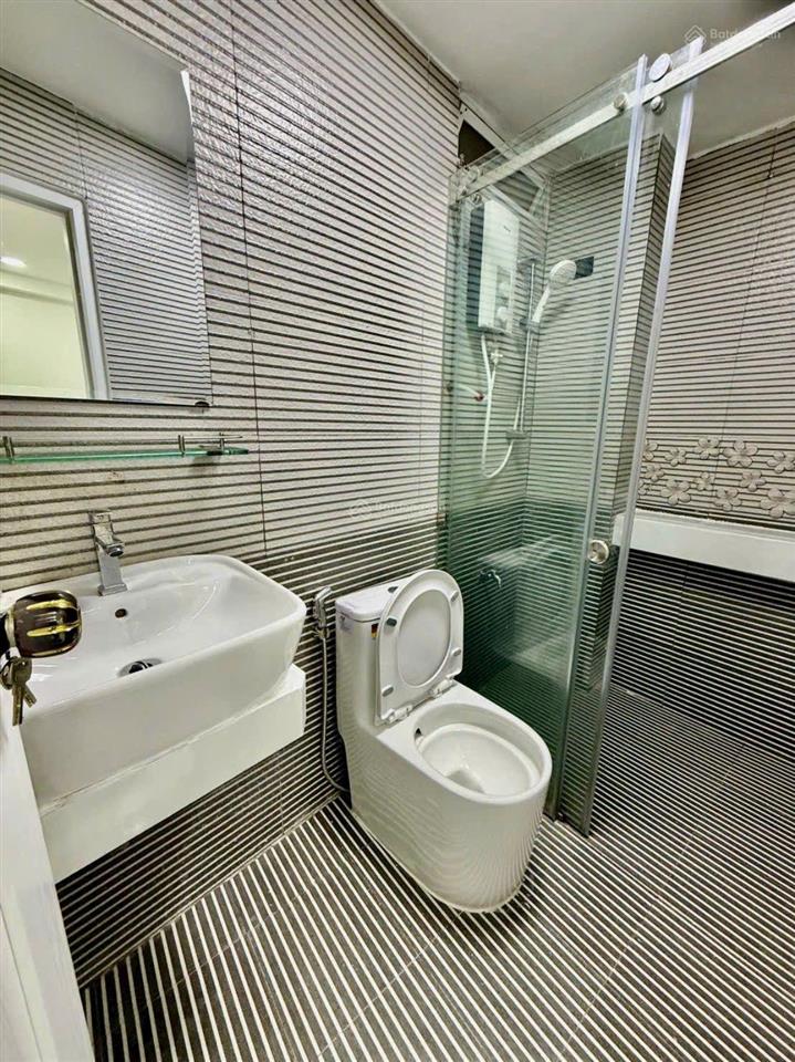 Nhà bán 4 tầng hẻm 44 phạm văn hai, sát mặt tiền..dt 3,8x11 nở 4,85