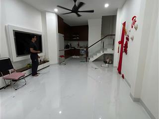 Nhà bán hẻm ni sư huỳnh liên f10 tân bình, sát ngay bên khu bàu cát số  3 tầng 4,45x9,6