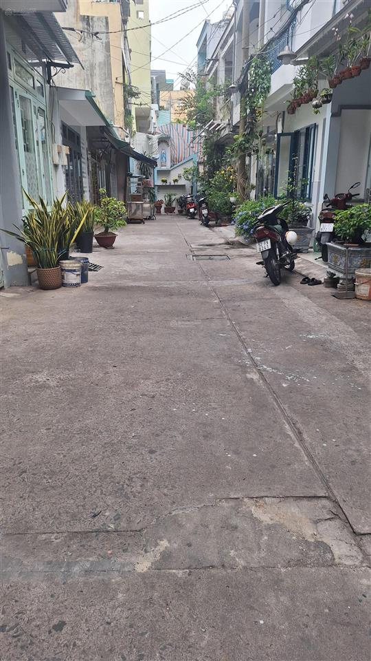 Bán nhà hẻm 5m bành văn trân, f7 tân bình. ngay nhà thờ sao mai. 2 tầng dt 4,3x9