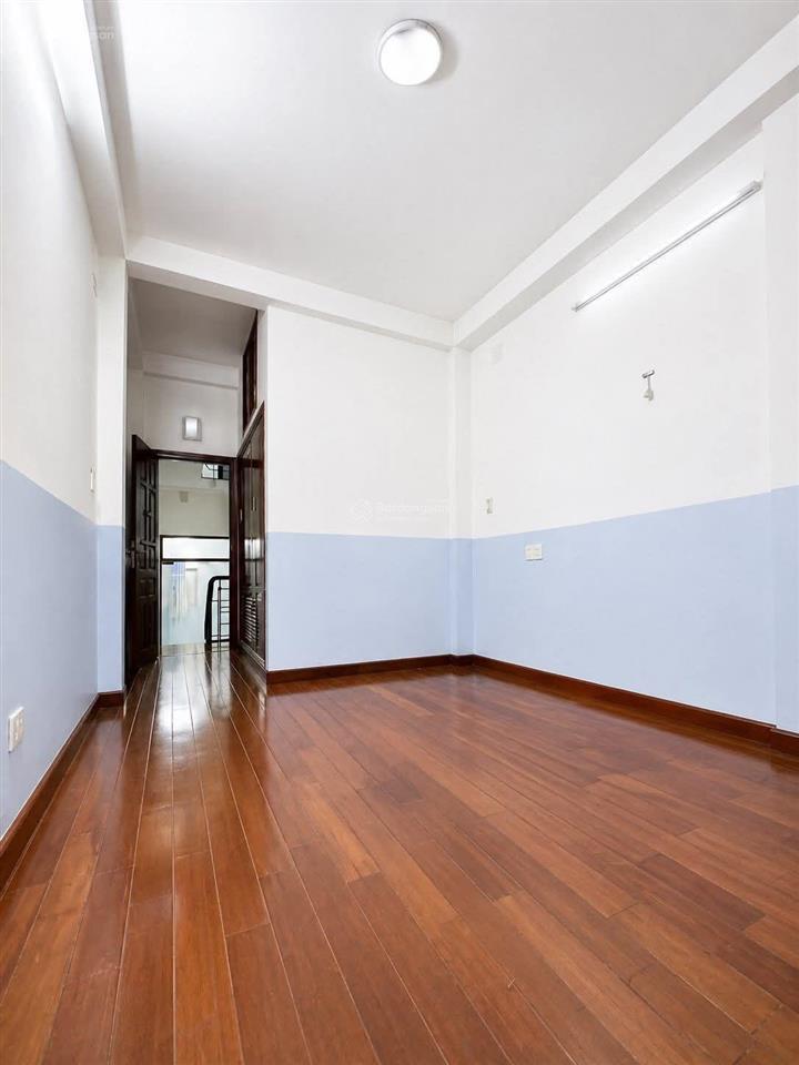 Bán nhà 6 tầng hẻm xe hơi hồng lạc. dt 3,2 nở 4,5 dài 15m. giá tốt trong khu vực