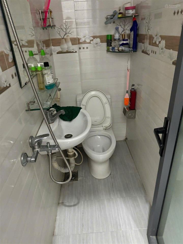 Nhà bán hẻm nghĩa hòa, chấn hưng, f6. dt 3,2x11 2 tầng