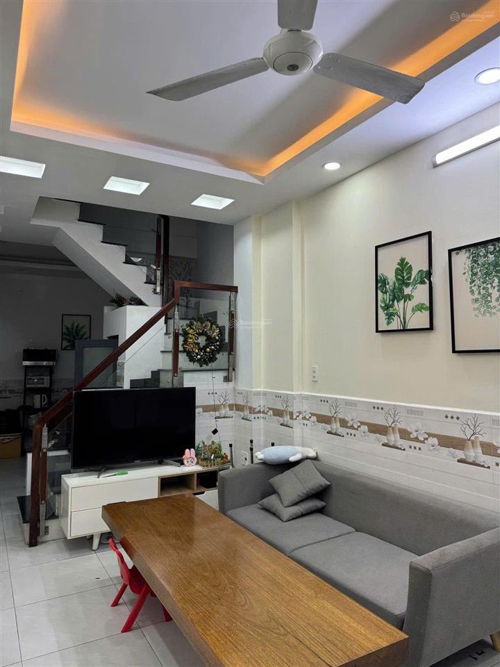 Nhà bán hẻm nghĩa hòa, chấn hưng, f6. dt 3,2x11 2 tầng
