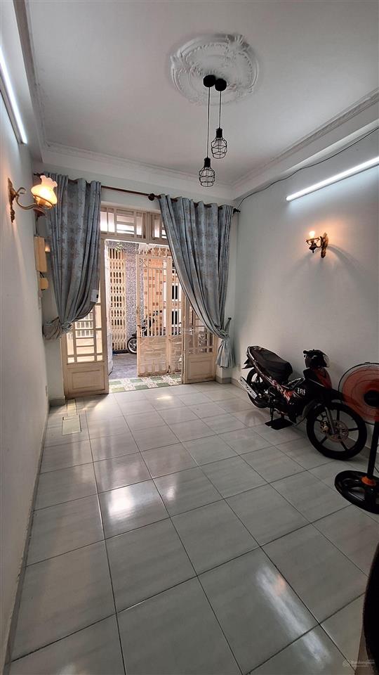 Bán nhà hẻm 373 lý thường kiệt, p9. 4 tầng  dt 3,3x8,5