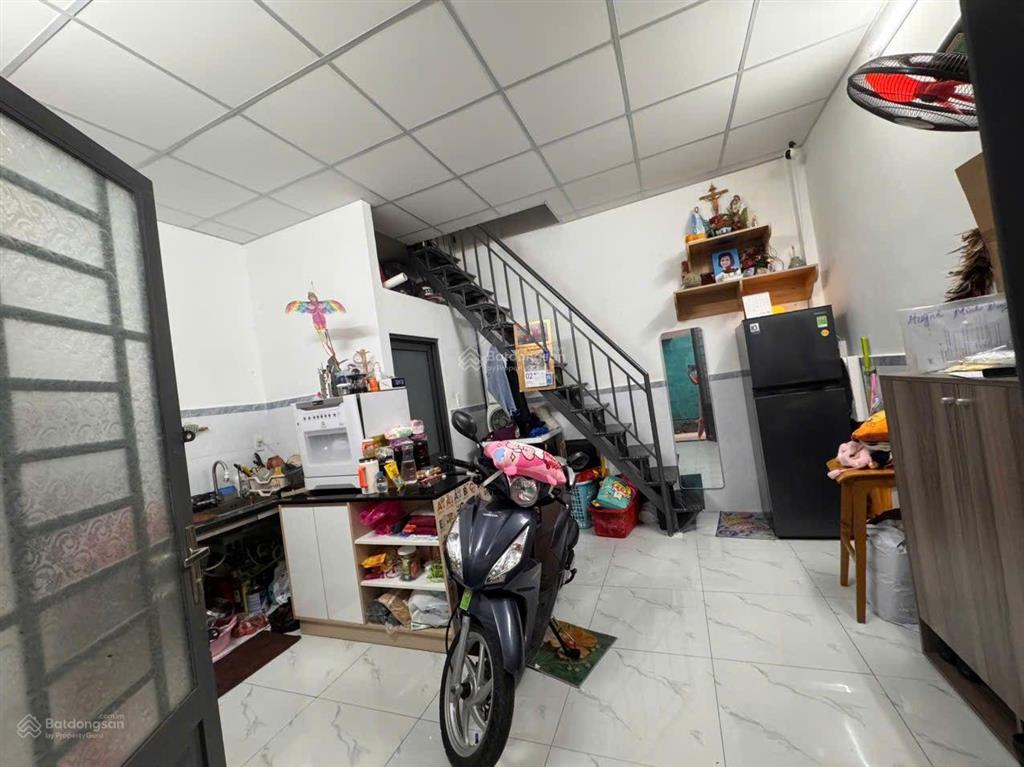 Bán nhà 2 tầng, hẻm âu cơ, p9, gần đường thiên phước. dt 5x4