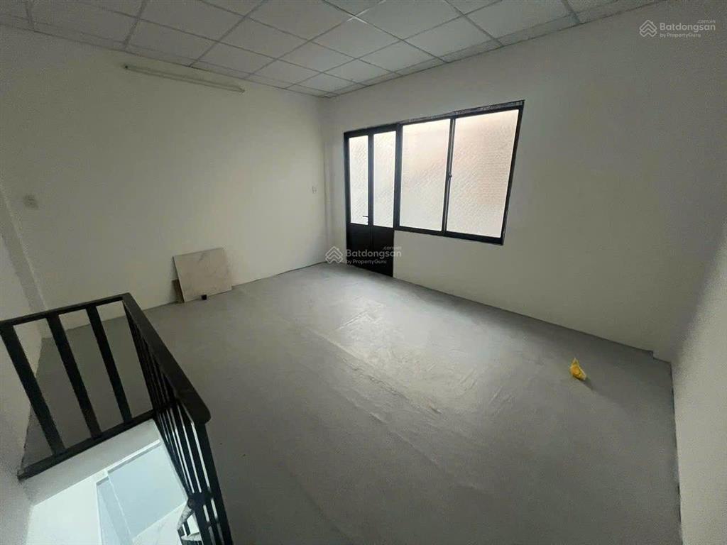 Bán nhà 2 tầng, hẻm âu cơ, p9, gần đường thiên phước. dt 5x4