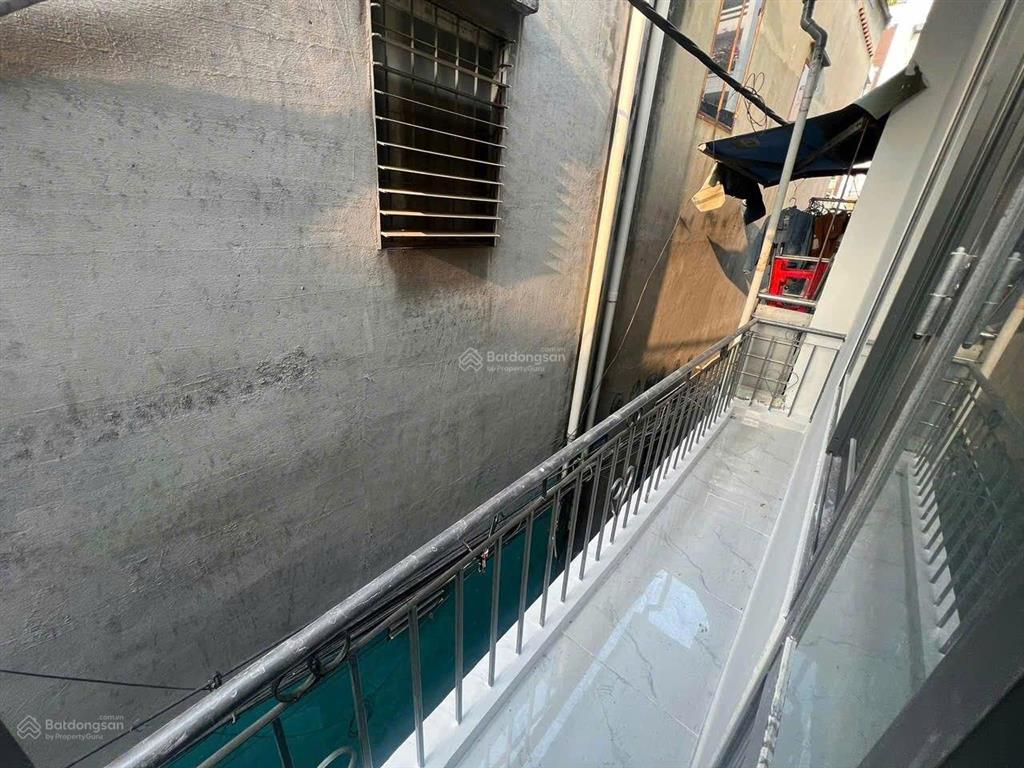 Bán nhà 2 tầng, hẻm âu cơ, p9, gần đường thiên phước. dt 5x4