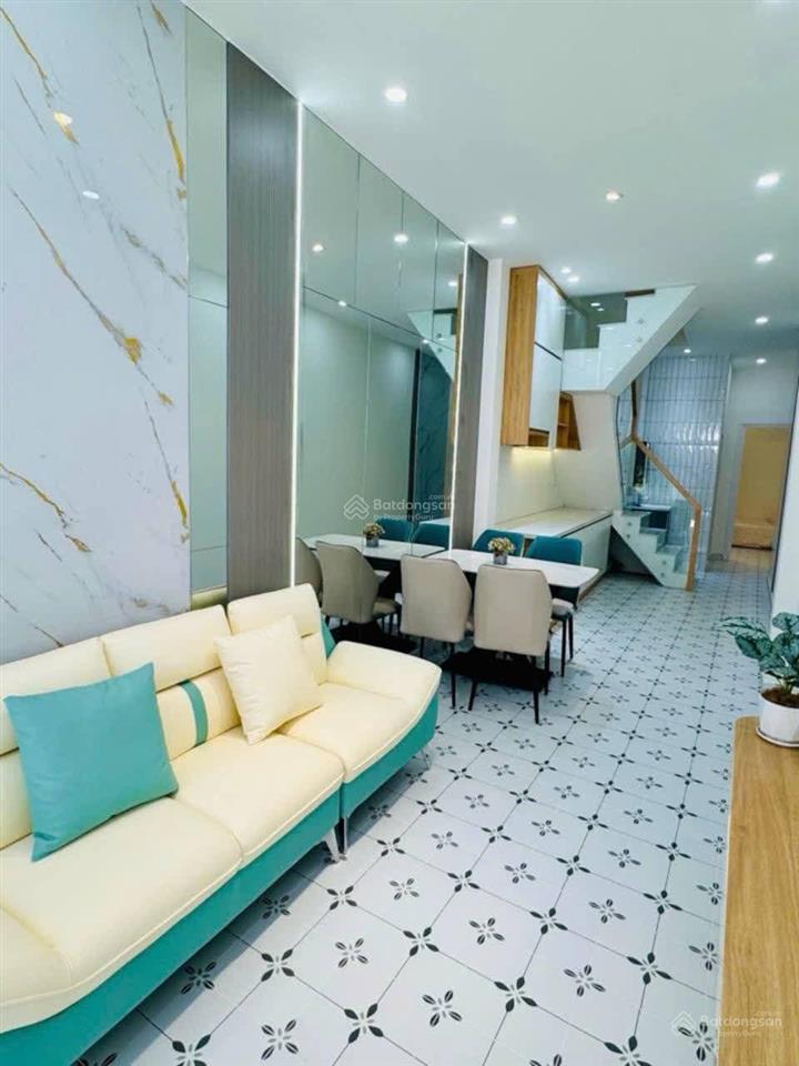 Bán nhà 2 tầng, có phòng dưới trệt. hẻm lạc long quân f8. dt 43m, dt sàn 72m2
