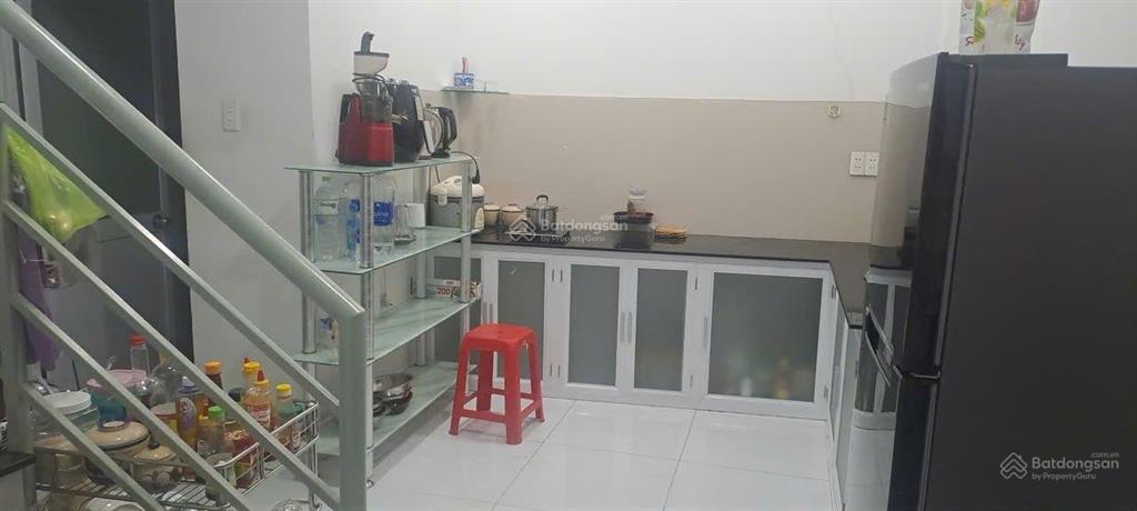 Bán nhà 2 tầng đúc btct, hẻm lạc long quân, gần chợ tân bình. dt 4.35x10,4