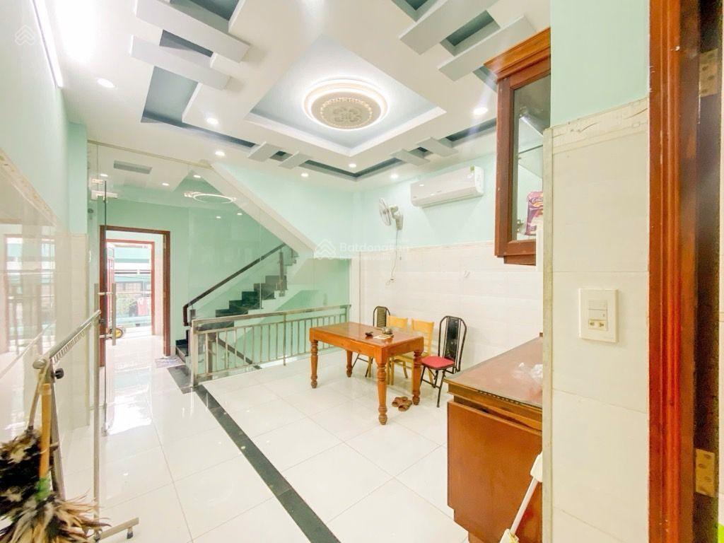 Bán nhà 4 tầng lạc long quân f8. dt 4x14. nhà chính chủ, hoàn công đầy đủ