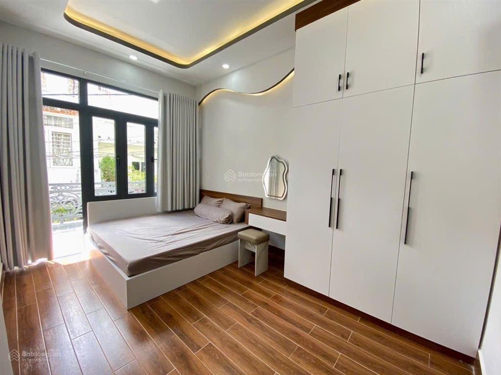 Nhà 2 tầng đúc btct, full nội thất, hẻm lý thường kiệt f8 4,1x12,5 3 phòng ngủ, có phòng dưới trệt