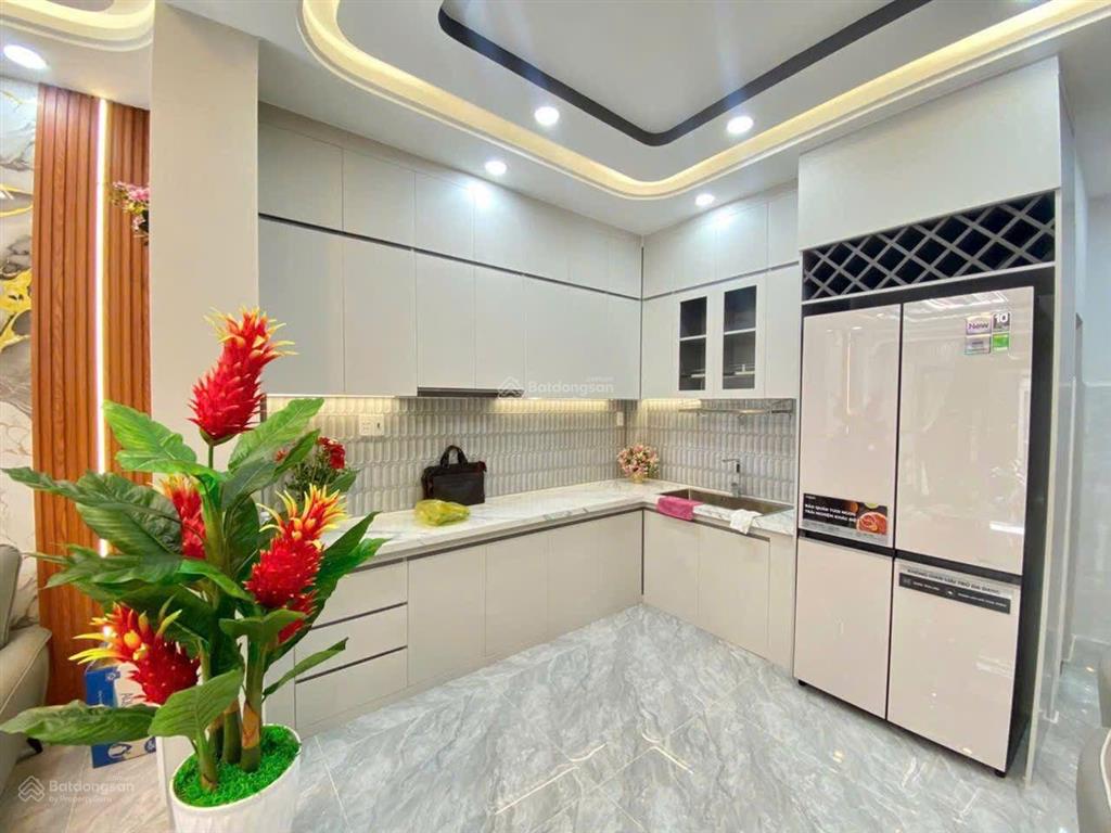 Nhà 2 tầng đúc btct, full nội thất, hẻm lý thường kiệt f8 4,1x12,5 3 phòng ngủ, có phòng dưới trệt