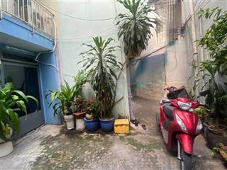 Nhà bán nhỉnh 2 tỷ, hẻm lạc long quân, ngay chợ tân bình, p.8. 2 tầng  dt 4,7x4,5