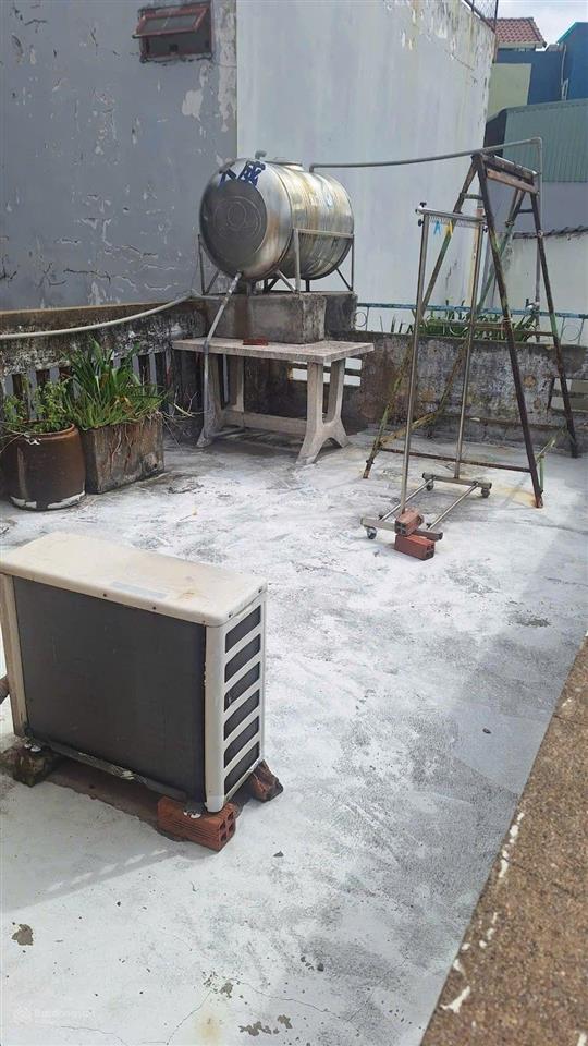 Bán gấp căn nhà 4 tầng ở hẻm 338 âu cơ. chưa tới 90tr/m². dt 3,35x19. hẻm thông, 4m