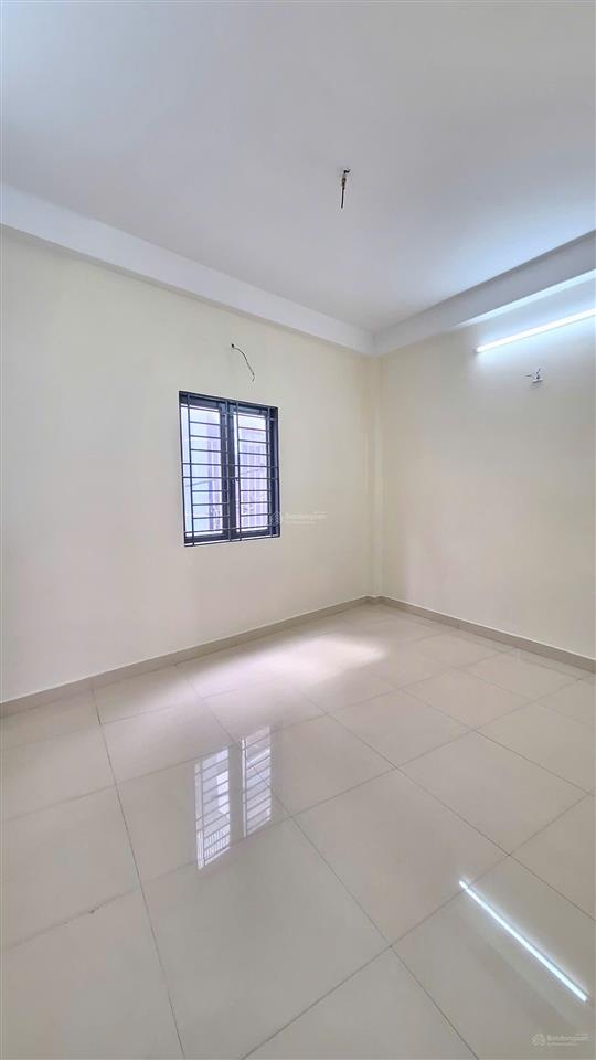 Chủ cho thuê nhà 3 tầng hẻm lạc long quân, p.10, tân bình, 4pn, 3wc
dt 4,3x13
4pn, 3wc, nhà trống