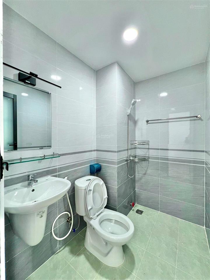 Bán tòa nhà mặt phố đường số 6 ngô quang thắm nhà bè