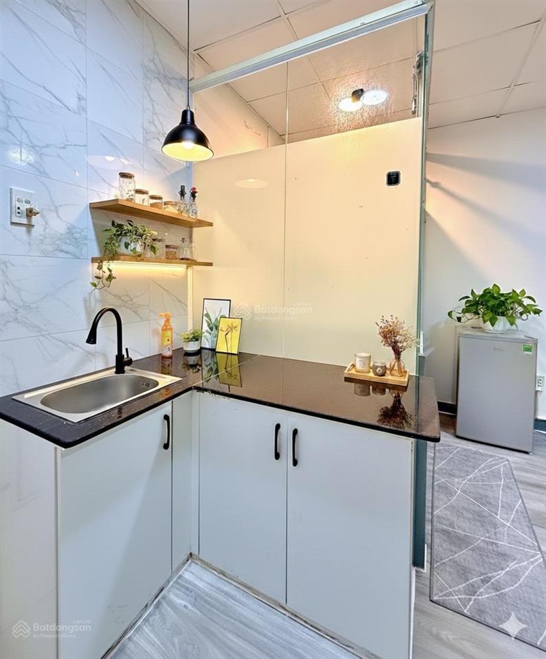 Phòng trọ bình thạnh gần hutech, đại học thuỷ lợi, có cửa sổ chỉ 5.5 triệu quay đầu.  0921 027 ***