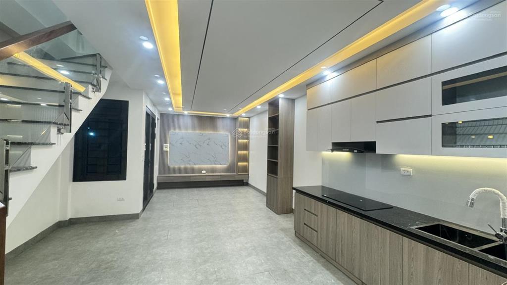 Chính chủ gửi bán nhà ngự câu  sẵn sàng dọn về ở ngay