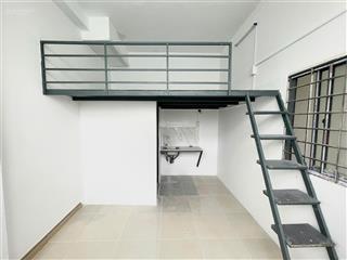 Phòng trọ gác cao, cực thoáng nằm tại đường đình phong phú