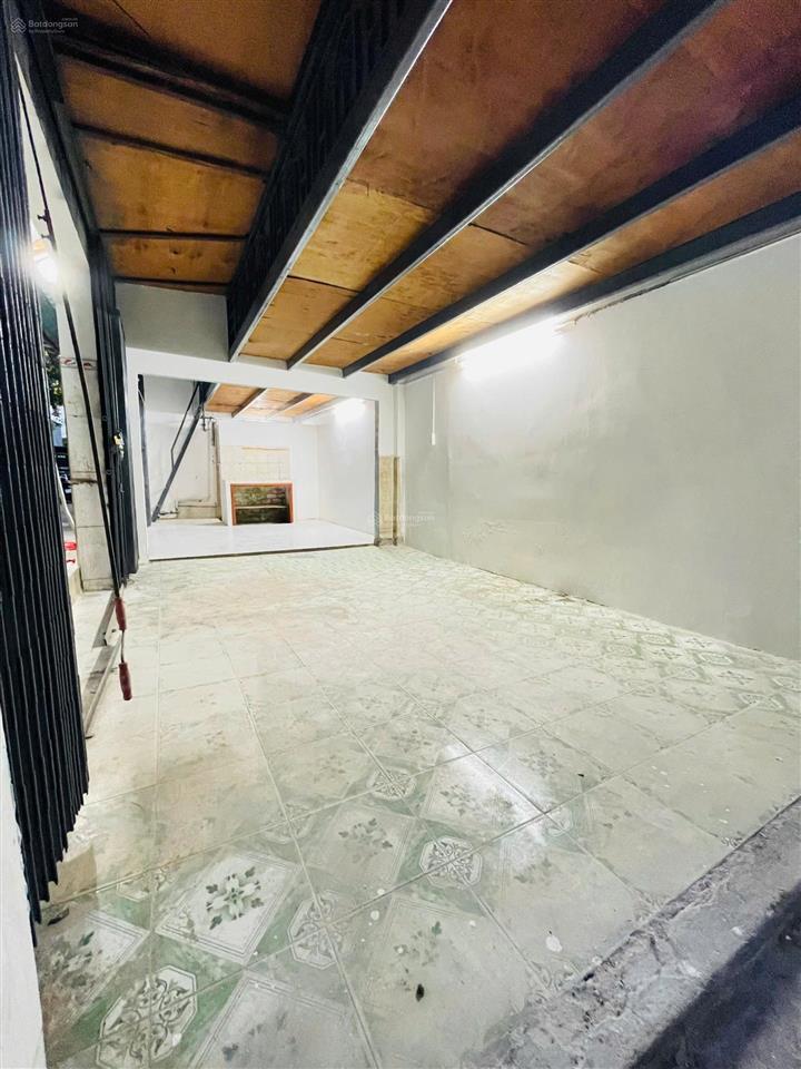 Cho thuê kiot 2 mặt tiền 40m2, kinh doanh ngay chợ đường số 4, linh xuân
