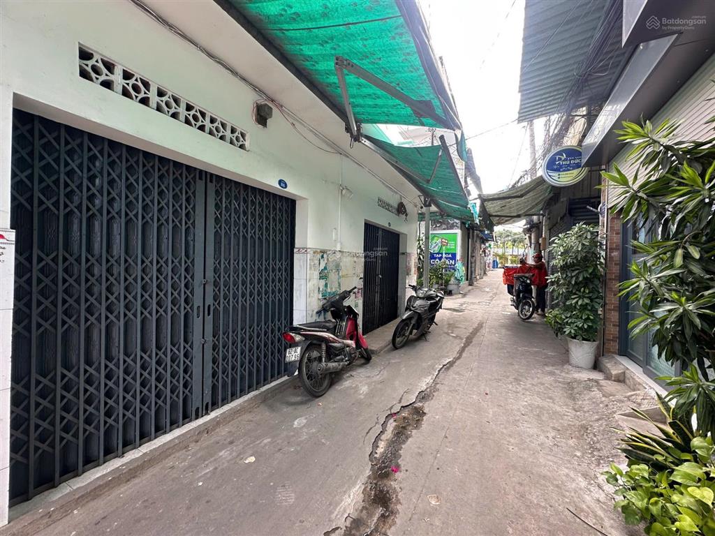 Cho thuê kiot 2 mặt tiền 40m2, kinh doanh ngay chợ đường số 4, linh xuân