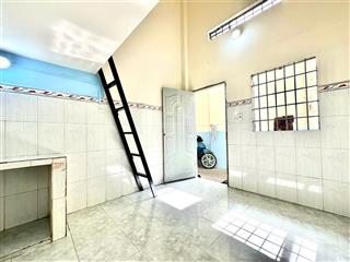 Cho thuê phòng trọ gác cao, cực thoáng đường nguyễn trãi (dĩ an)  kế bên chợ xóm nghèo