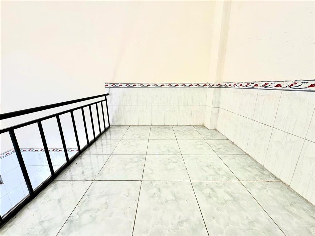 Cho thuê phòng trọ gác cao, cực thoáng đường nguyễn trãi (dĩ an)  kế bên chợ xóm nghèo