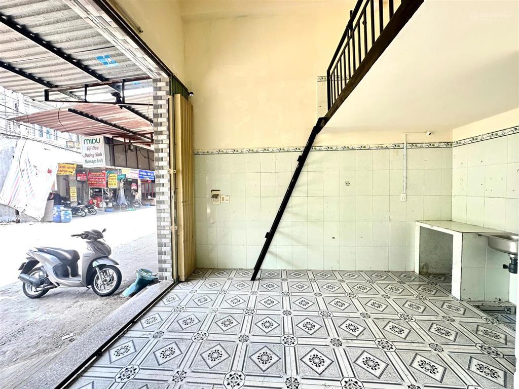 Cho thuê kiot có gác lửng ngay đường nguyễn trãi  dĩ an, khu dân cư đông đúc