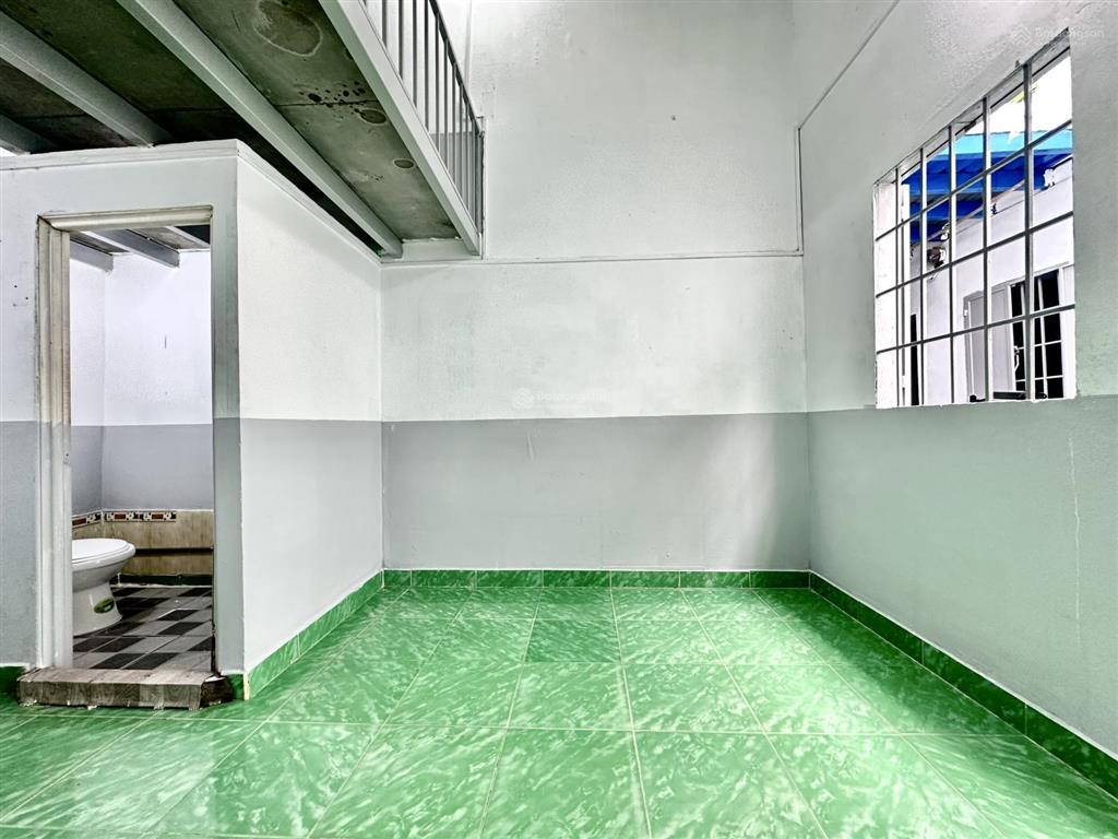 Phòng trọ mới xây cực thoáng gác cao ngay trường đại học văn hoá tp.hcm