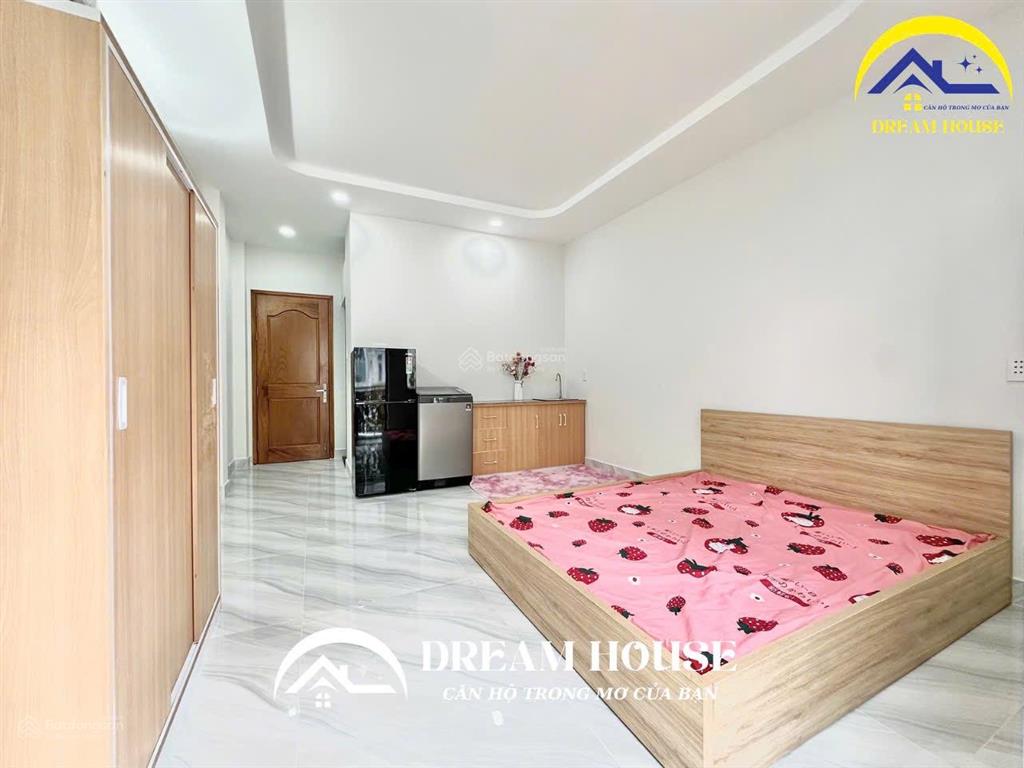 Cho thuê căn hộ dịch vụ mới xây có nội thất, ngay ngã tư bốn xã