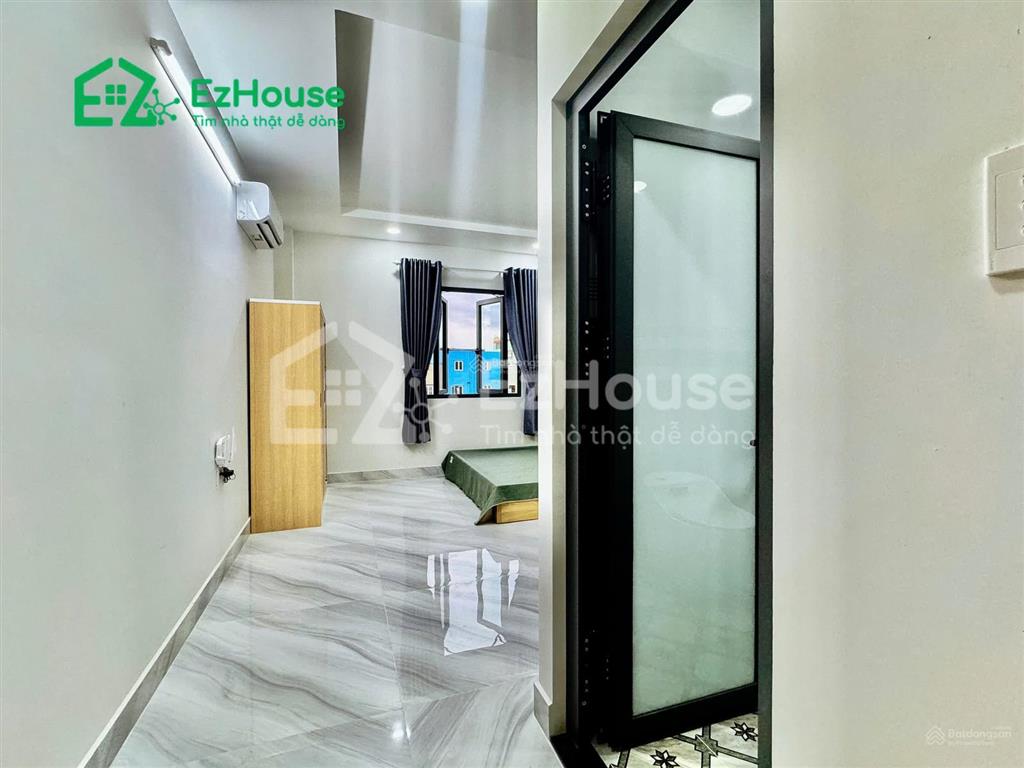Cho thuê căn hộ dịch vụ mới xây 100%, diện tích 30m2 ngay ngã tư bốn xã