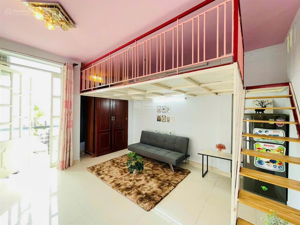 Cho thuê căn hộ duplex full nt, mới xây có ban công cực thoáng ngay ngã tư bốn xã