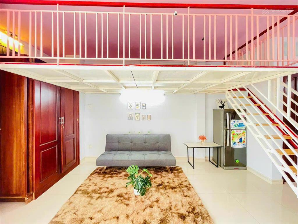 Cho thuê căn hộ duplex full nt, mới xây có ban công cực thoáng ngay ngã tư bốn xã